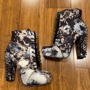 Studded Aquene boots